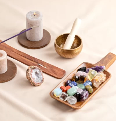 healing-chakra-crystals-therapy-alternative-ritua-2023-11-27-05-34-47-utc